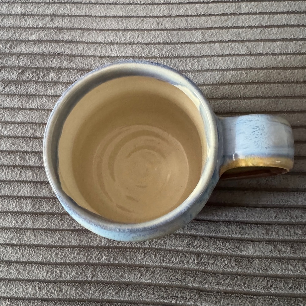 Handcrafted Ceramic Plate and Mug set with Earthy Tones - Picture 6 of 8